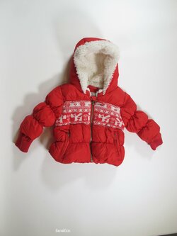Zimní červená bunda pro holky secondhand Zimní červená bunda pro holky secondhand
