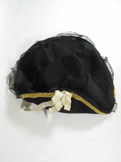 Klobouk na karneval secondhand Klobouk na karneval secondhand