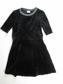 Sametové černé šaty secondhand Sametové černé šaty secondhand