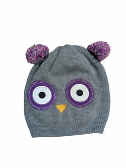 Šedá zimní čepice sova pro holky secondhand Šedá zimní čepice sova pro holky secondhand